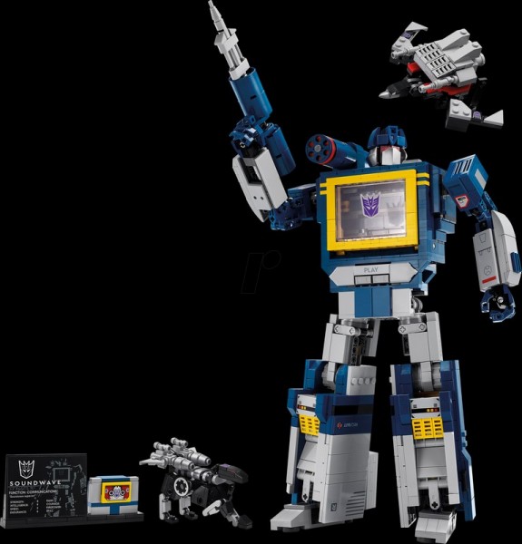 LEGO 10358 Icons Transformers Soundwave