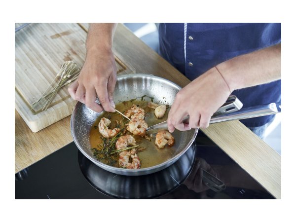Zwilling Pro Bratpfanne 18/10 Edelstahl silber 24 cm