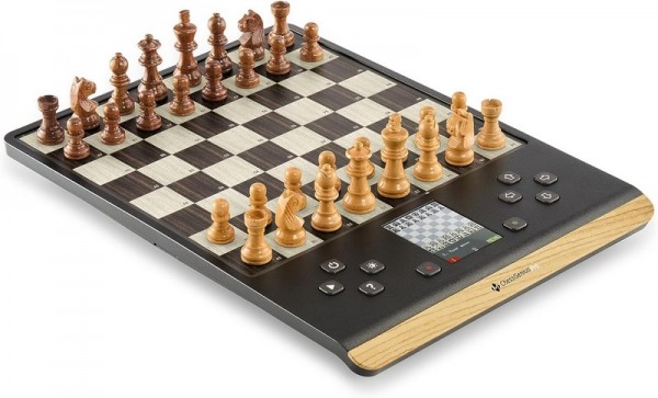 Millennium Chess Genius Pro 2024 Holzoptik